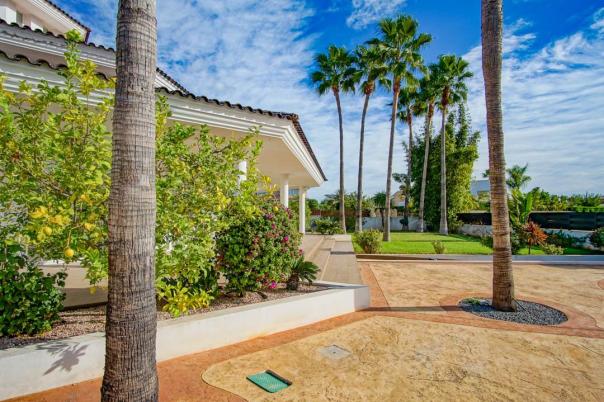 5 bed villa in Alfaz del Pi