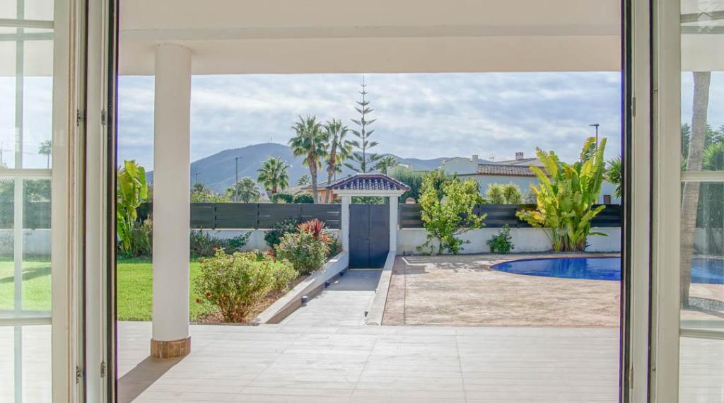 5 bed villa in Alfaz del Pi