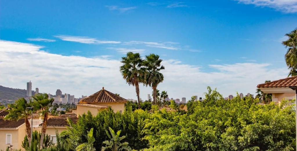 5 bed villa in Alfaz del Pi