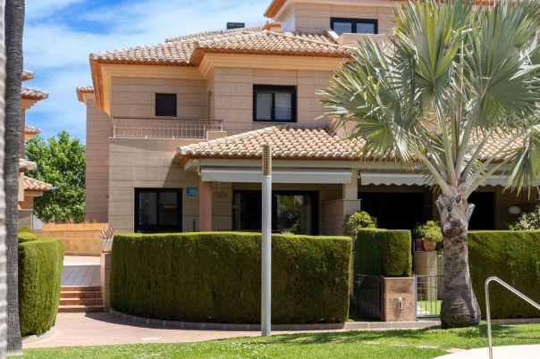 4 bed townhouse in Javea