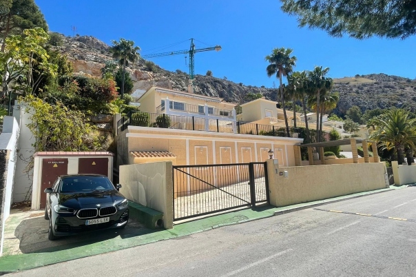 3 bed villa in Altea