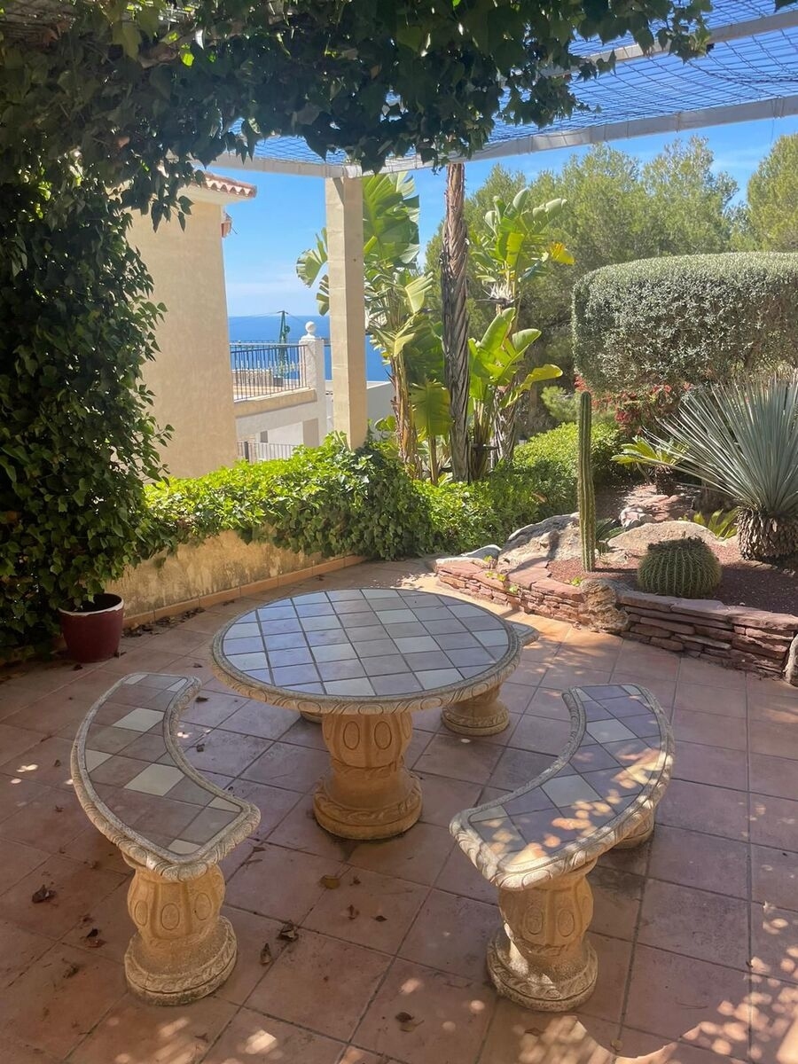 3 bed villa in Altea