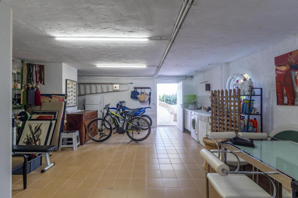 4 bed villa in Denia