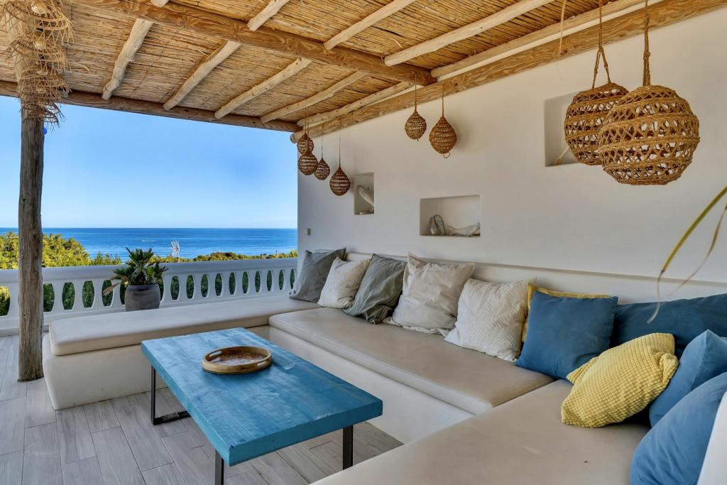 4 bed villa in Denia