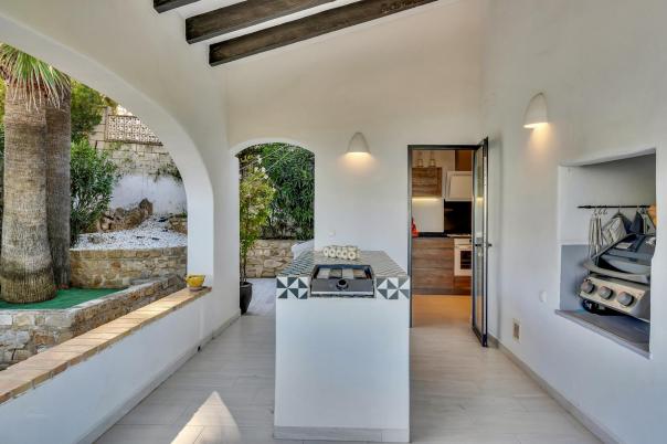 4 bed villa in Denia