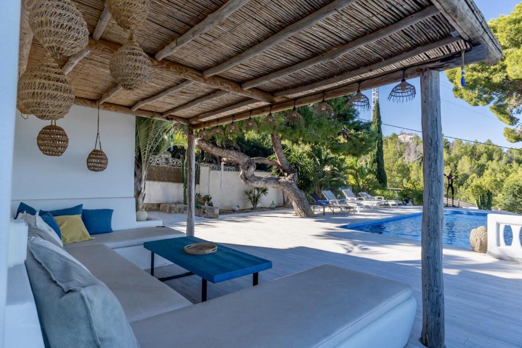4 bed villa in Denia