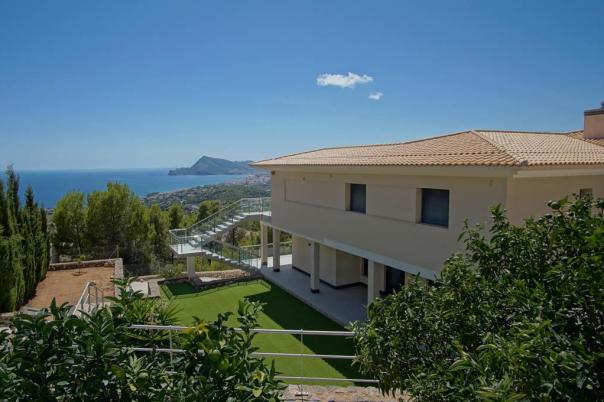5 bed villa in Altea