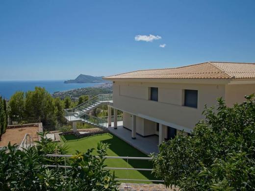5 bed villa in Altea