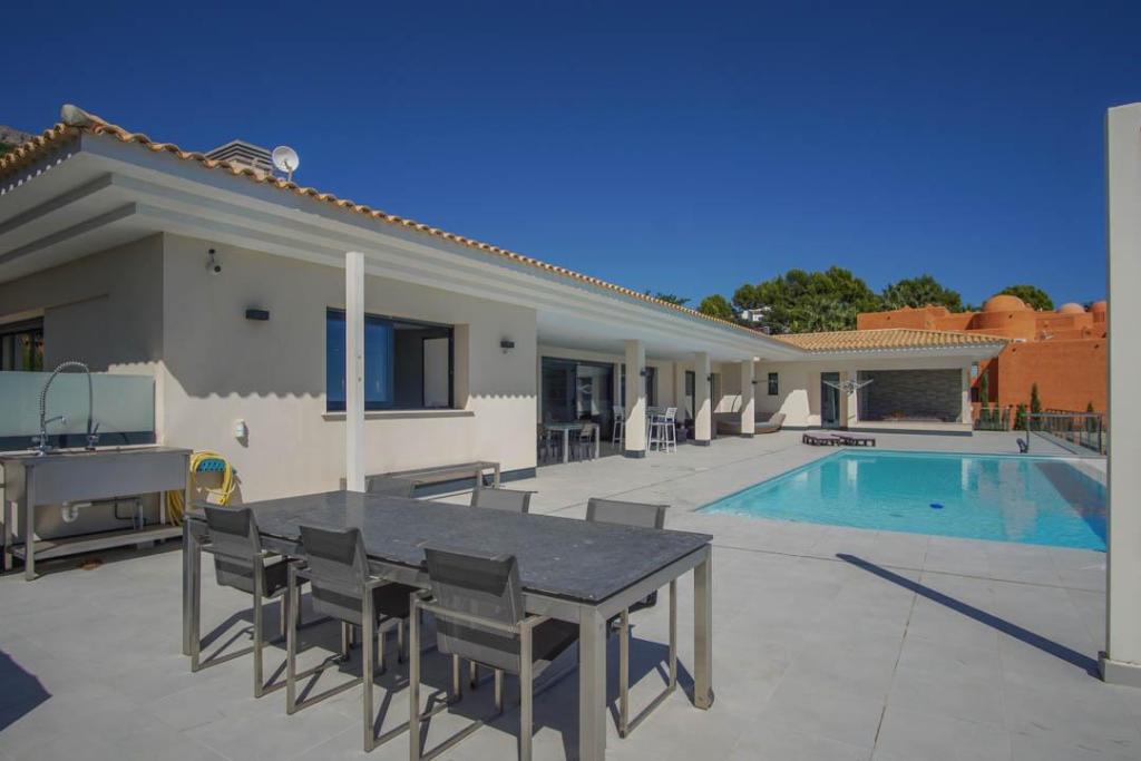 5 bed villa in Altea