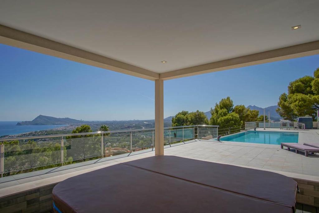 5 bed villa in Altea