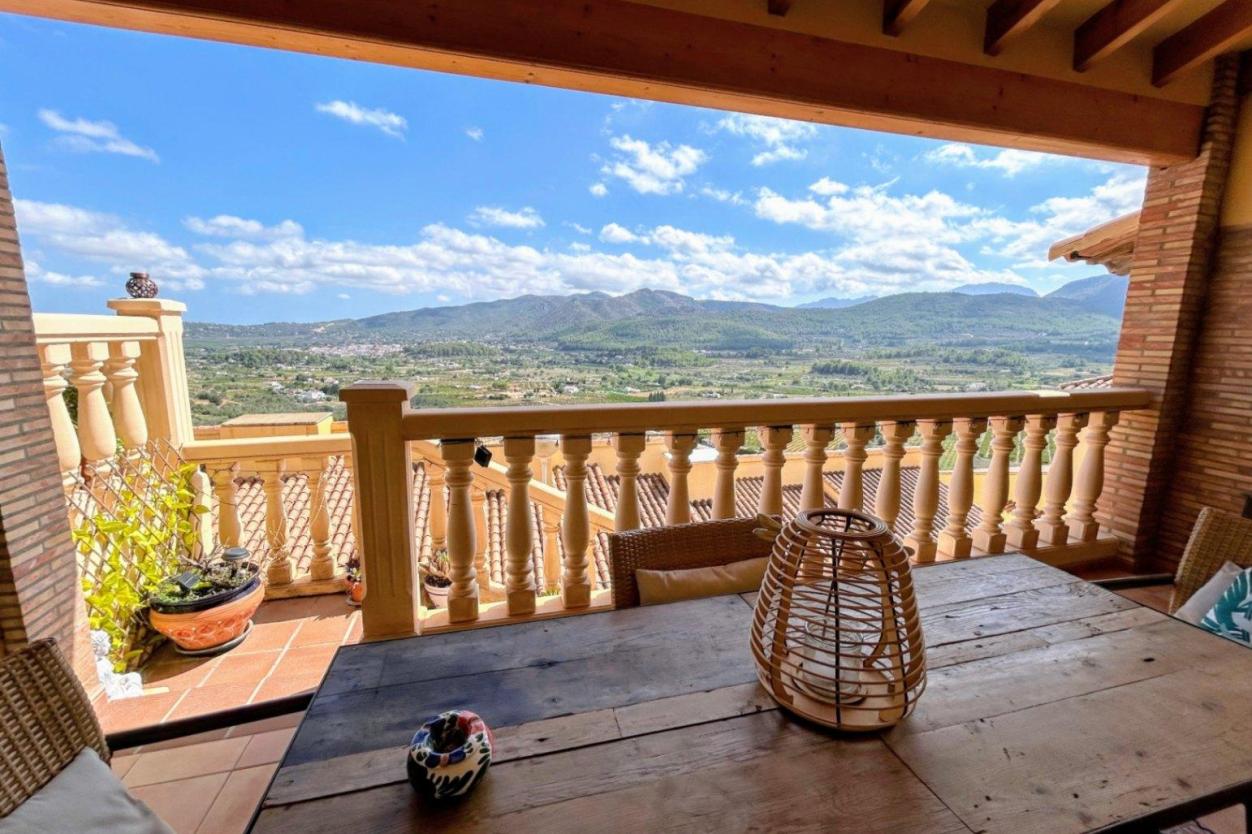 3 bed apartment in Jalón