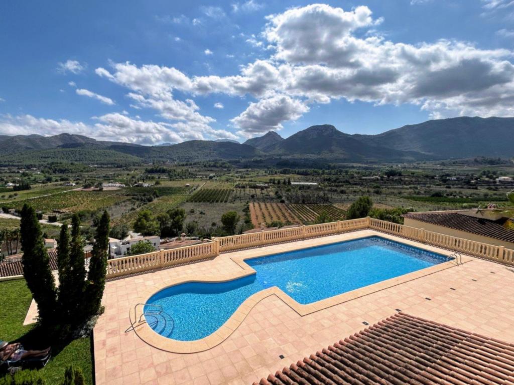 3 bed apartment in Jalón