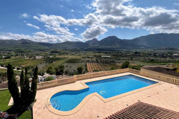 3 bed apartment in Jalón