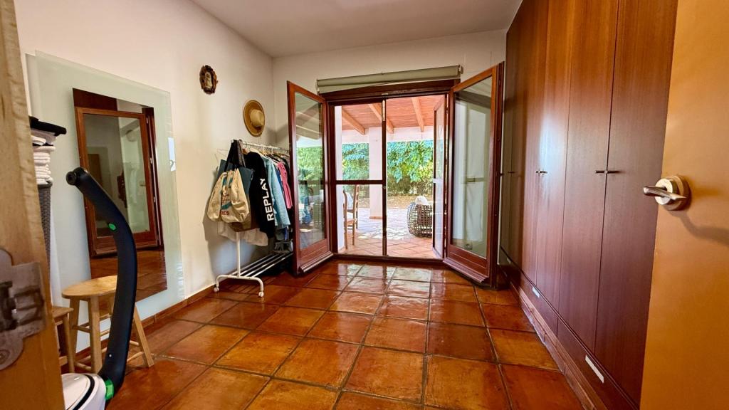 5 bed villas in Denia