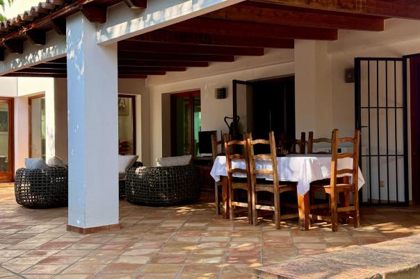 5 bed villas in Denia