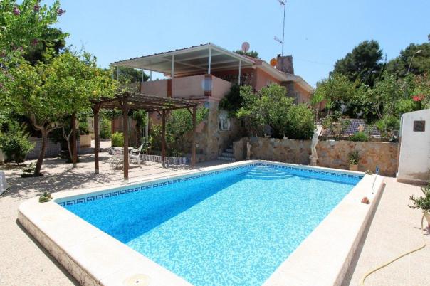 5 bed villa in Torrevieja