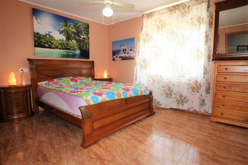 5 bed villa in Torrevieja