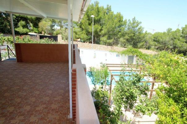 5 bed villa in Torrevieja