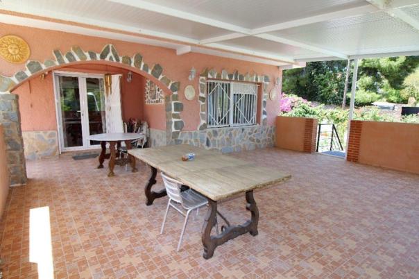 5 bed villa in Torrevieja