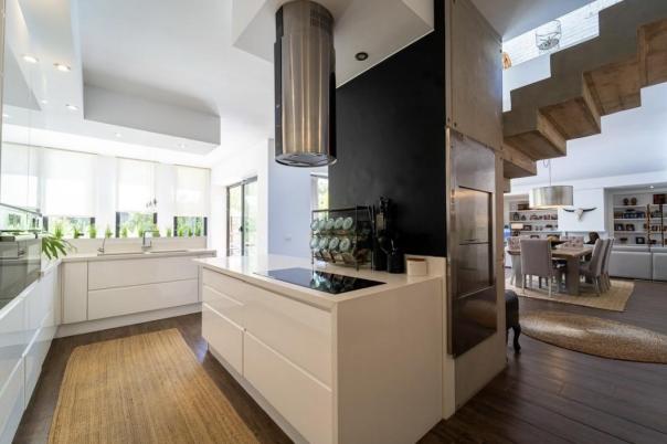 4 bed villa in Denia