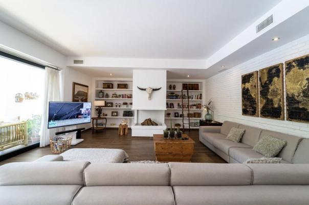 4 bed villa in Denia