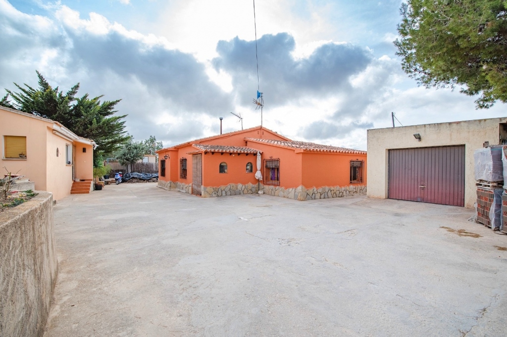 5 bed finca in Benissa