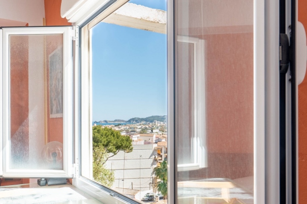 5 bed apartment in Jávea