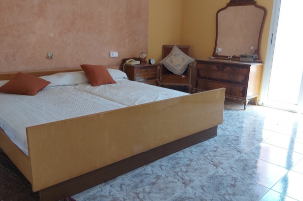 8 bed town house in Gata de Gorgos