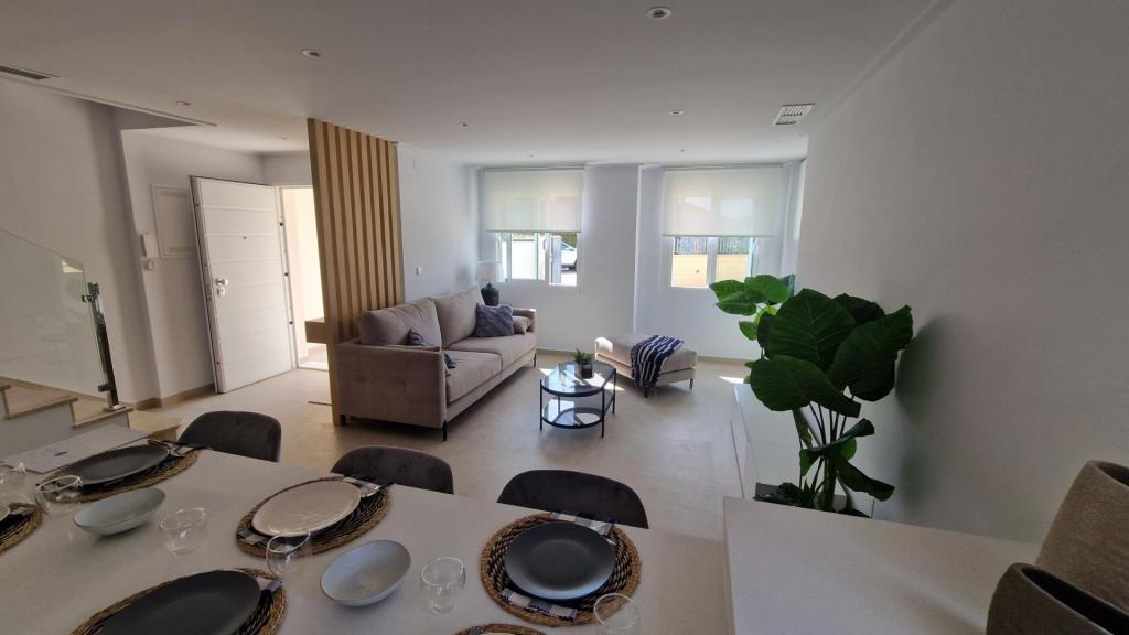 4 bed town_house in Bigastro