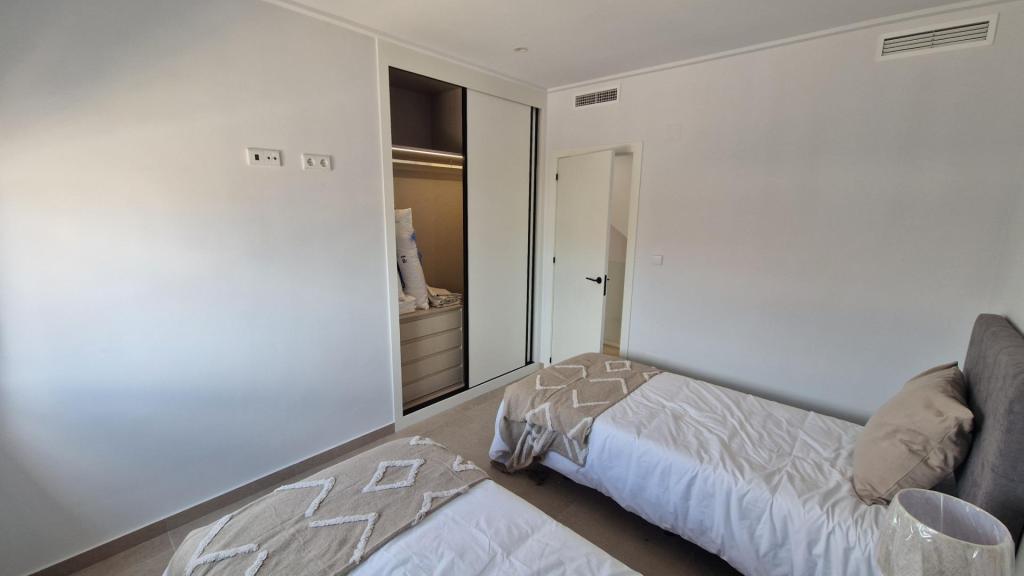 4 bed town_house in Bigastro