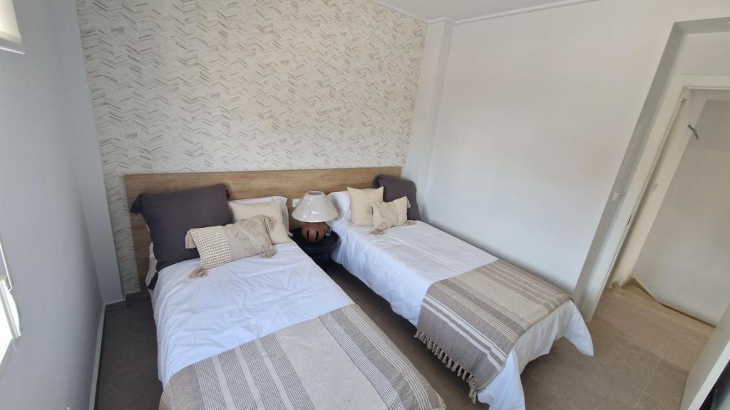 4 bed town_house in Bigastro
