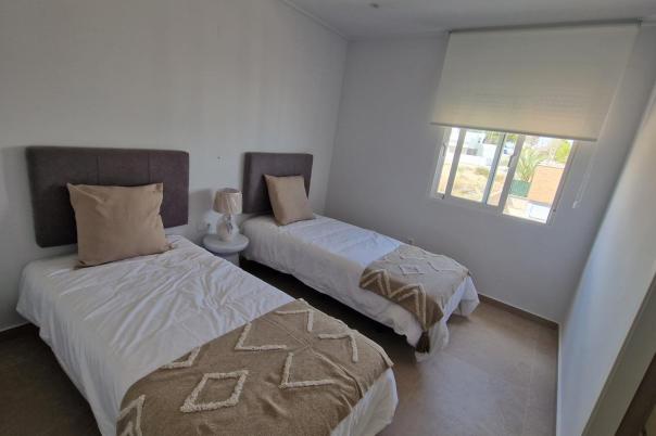 4 bed town_house in Bigastro