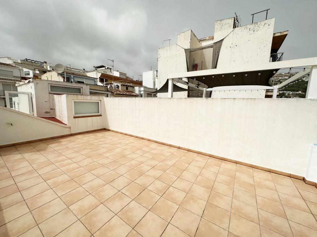 6 bed apartment in Jávea