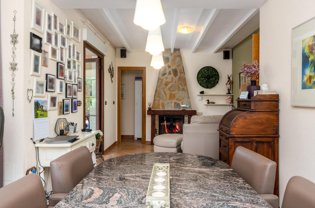 6 bed villa in Albir