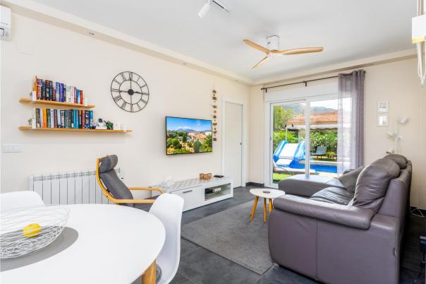 6 bed villa in Albir