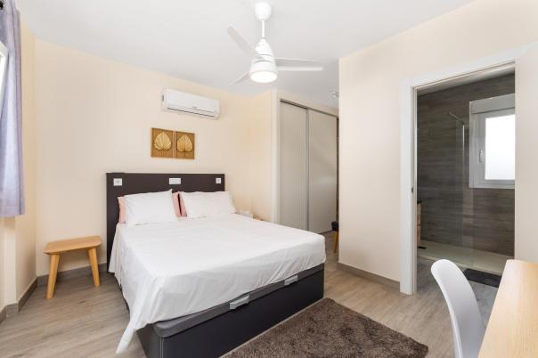 6 bed villa in Albir