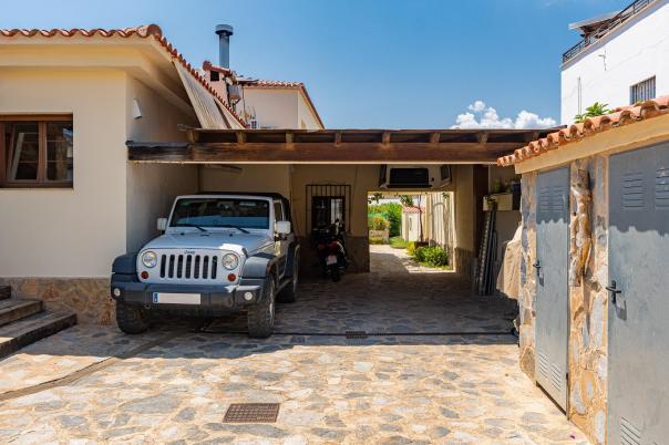 6 bed villa in Albir