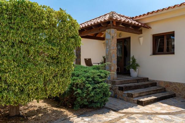 6 bed villa in Albir