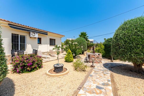 6 bed villa in Albir