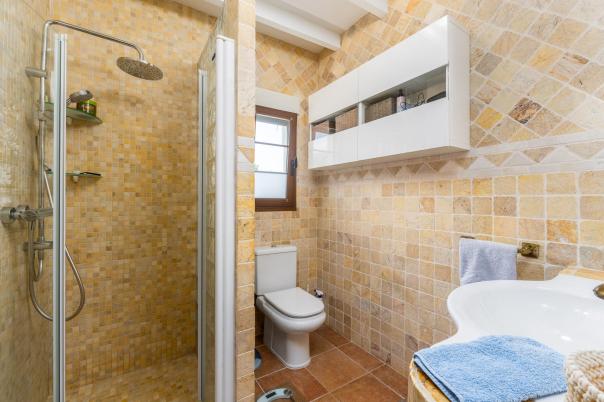 6 bed villa in Albir