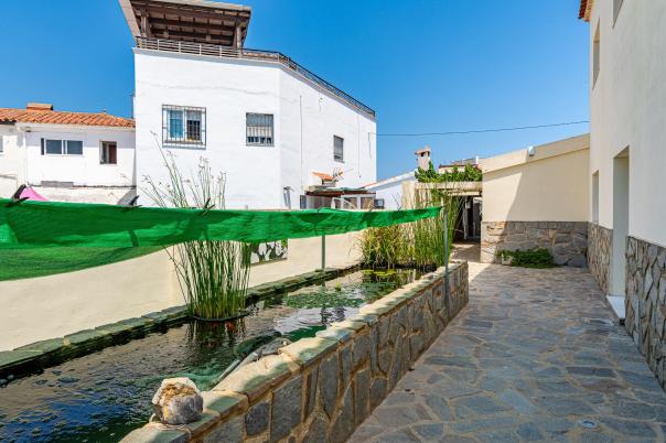 6 bed villa in Albir