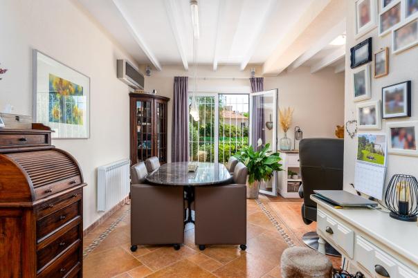 6 bed villa in Albir