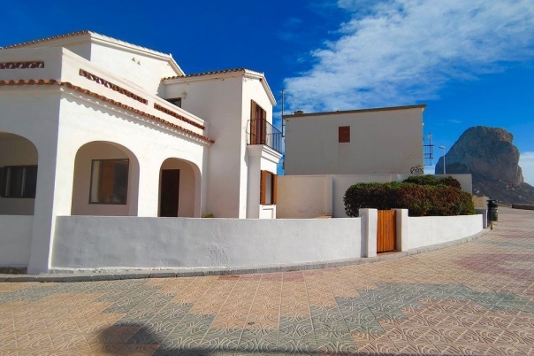 5 bed casa / chalet in Calpe / Calp