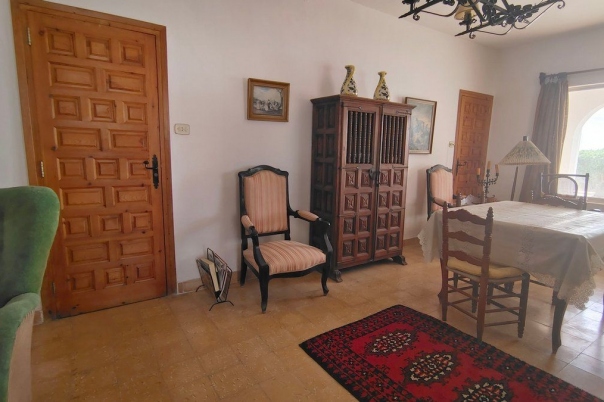 5 bed casa / chalet in Calpe / Calp
