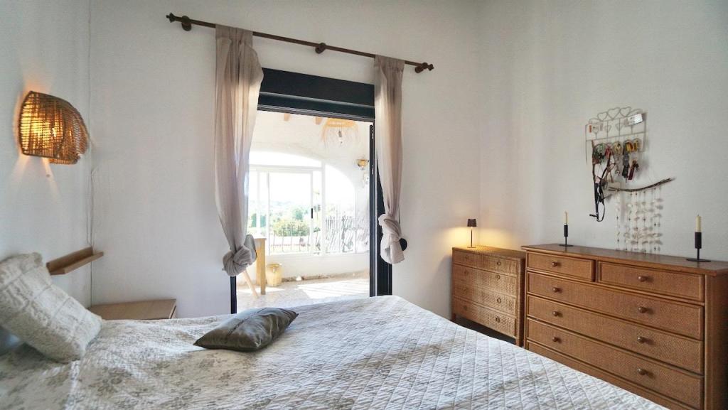 5 bed villas in Moraira
