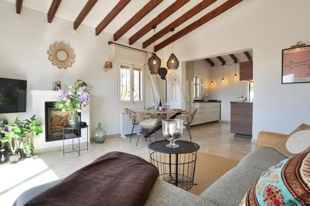 5 bed villas in Moraira