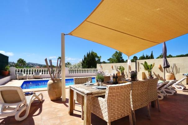 5 bed villas in Moraira