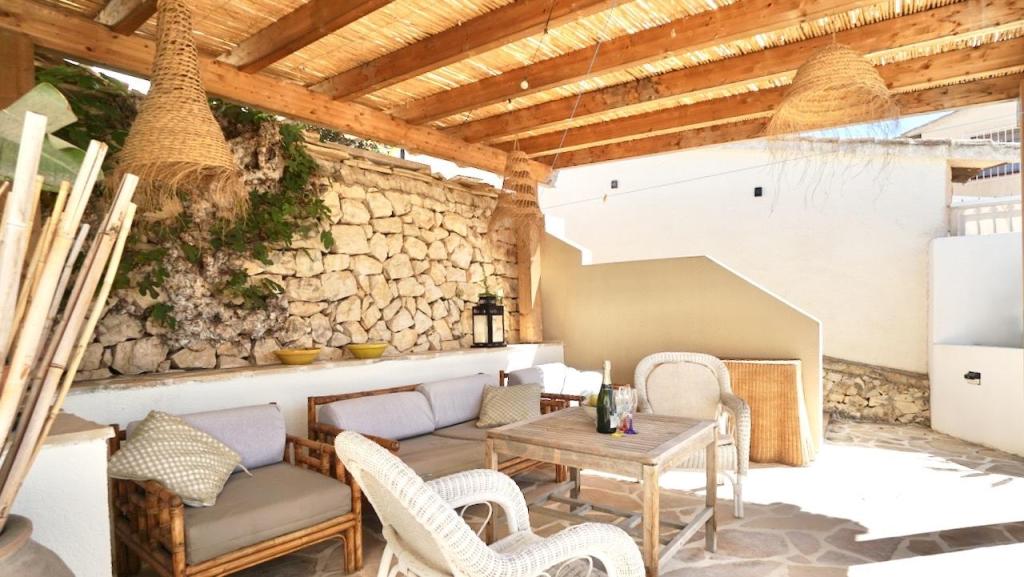 5 bed villas in Moraira