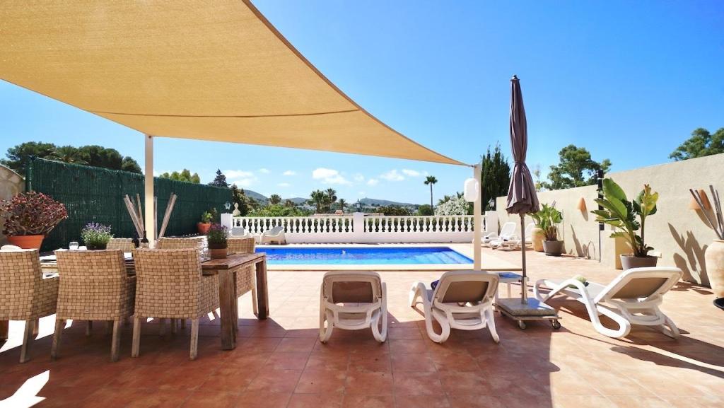 5 bed villas in Moraira