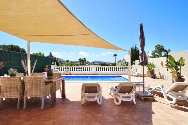 5 bed villas in Moraira